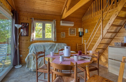 Orliaguet Chalet De Esquí | Casas rurales piscina cubierta y climatizada mini 30 ° durante todo el año en Dordogne Périgord