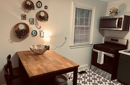 Southwest Raleigh Casa | Village District - Historic 2-bedroom house in Raleigh