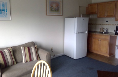 South Yarmouth Hotel | Village Green Motel