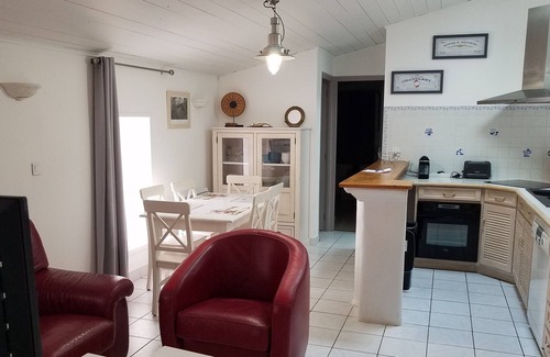 La Flotte Casa | Village House - Close to the Marina