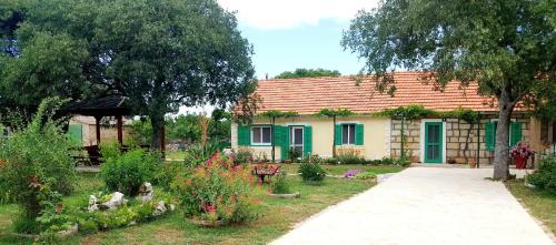 Sibenik Casa | Village House Fafarinka - close to Krka National Park