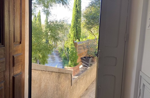 Rochefort-du-Gard Casa | Village house in the Gard, near Avignon with terrace and garden and SPA