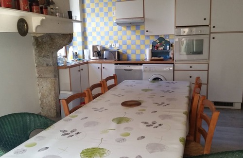 Sazos Casa | Casa de pueblo cerca de las termas, centros de esquí