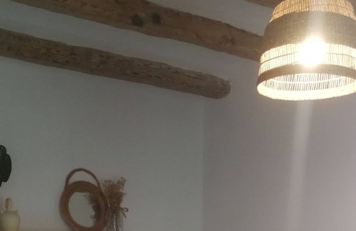 Berga Casa | Casa de pueblo con chimenea en pleno corazón del Berguedà.