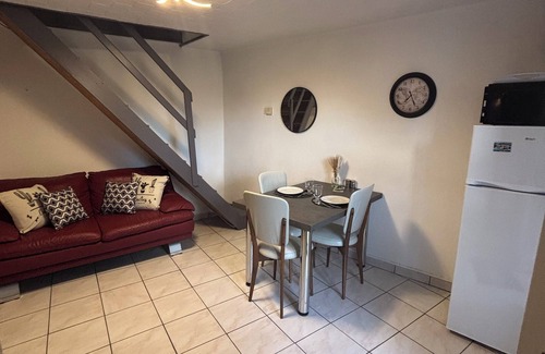 Espaly-Saint-Marcel Casa | 🏡 Village house with terrace, near Le Puy-en-Velay