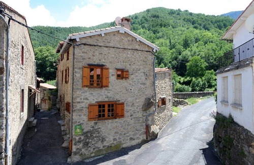 Py Casa | Village house with terrace and charm classified 3 stars in PY