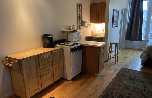 Baldwinsville Apartamento | Pueblo Loft encima del comerciante local