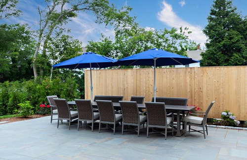 Dennis Casa | Village Luxury- Mayflower Beach Private Parking- Sleeps 18
