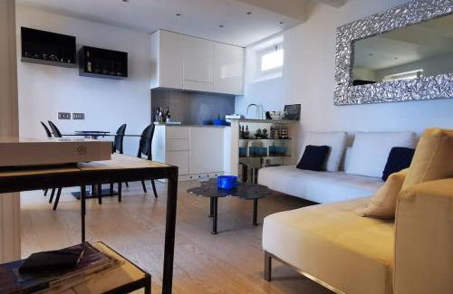 Old Town Apartamento | Village Médiévale, superbe appartement vu mer et Monaco