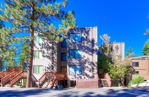 Zephyr Cove Apartamento | Village Pleasure condo