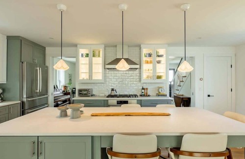 Red Hook Casa | Village Retreat - Stylish + Historic Hudson Valley