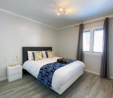 Machico Apartamento | Village Square Coastal Apartment 2F