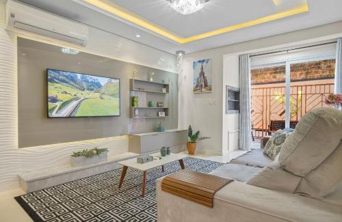 Centro Apartamento | Villagio Del Venetto com ampla varanda by Achei