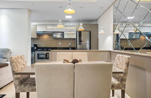 Centro Apartamento | Villagio Del Venetto com ampla varanda by Achei