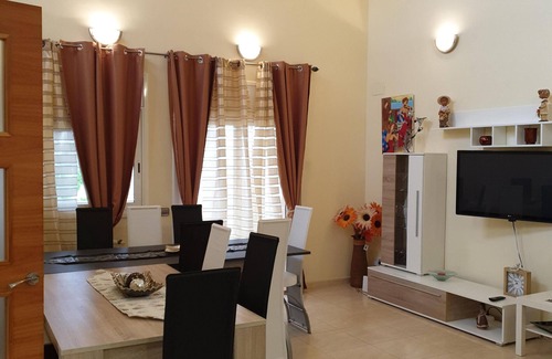 Olivella Casa | VILLAILUSIONS, RESORT A 15KM SITGES. Piscina, Sauna.Spa.Billar.Futbolín.Barbacoa