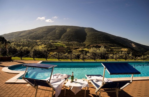 Assisi Apartamento | Villamena, Villa en Asís, QUERCIA Y PINO I + CILIEGIO Y PRUGNO
