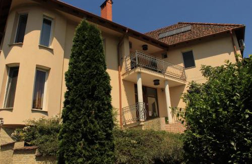 Miskolc-Tapolca Cama Y Desayuno | Villamerica