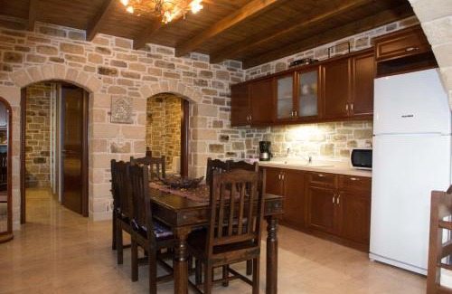 Kamilari Casa | Villas Alexandros Petrino