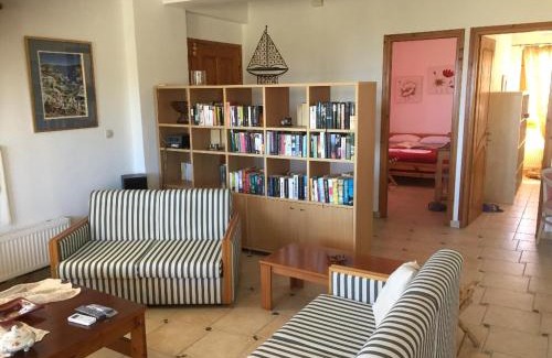 Kamilari Casa | Villas Alexandros Petrino