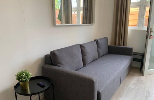 Universidad Apartamento | Villas at Auxilio Mutuo 102