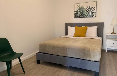 Universidad Apartamento | Villas at Auxilio Mutuo 102