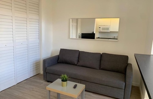 Universidad Apartamento | Villas at Auxilio Mutuo 101