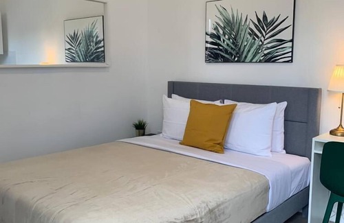 Universidad Apartamento | Villas at Auxilio Mutuo 105