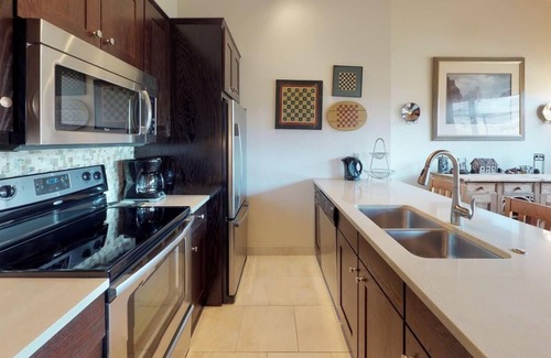 Snowmass Village Condominio | Hermosas vistas, actualizado condominio W / Snowmass Club de acceso!