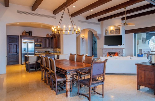 Palmilla Villa | Villas Del Mar with Chef, Butler and access to Golf & Palmilla Dunes Club