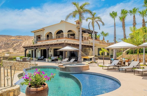 Palmilla Villa | Villas Del Mar with Chef, Butler and access to Golf & Palmilla Dunes Club