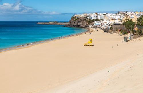 Esquinzo Casa | Villas El Paraiso