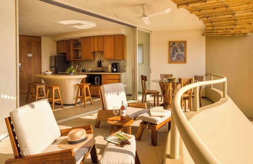 Playa la Madera Condominio | Villas Kaukan 301: Effortless Beachfront Living