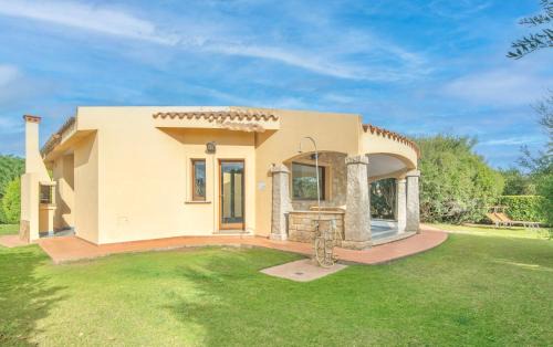 Costa Rei Villa | Villas with air conditioning and private outdoor area just 400 meters from the beach