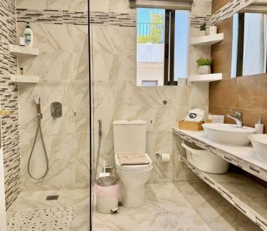Vari-Voula-Vouliagmeni Apartamento | Villasonboard Vouliagmeni Penthouse Veranda Sea-view & beach