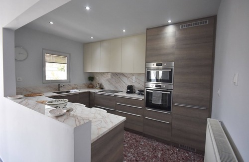 Kalyvia Thorikou Apartamento | VilaVita - Tres Habitaciones Piso, Capacidad 6