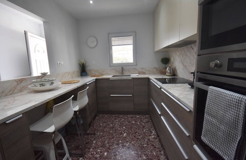 Kalyvia Thorikou Apartamento | VilaVita - Tres Habitaciones Piso, Capacidad 6