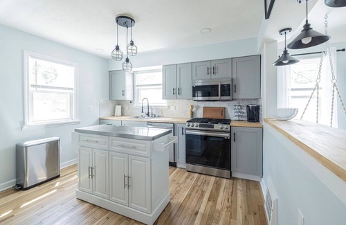 Kamm's Corners Casa | VillaWestparkCLE, a Blissful Stay!