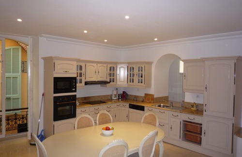 Villefranche-sur-Mer Apartamento | 3 camas frente al mar. No hay escaleras para subir