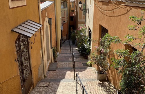 Villefranche-sur-Mer Apartamento | 3 camas frente al mar. No hay escaleras para subir