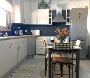 Favatata Apartamento | Villeta Nikol