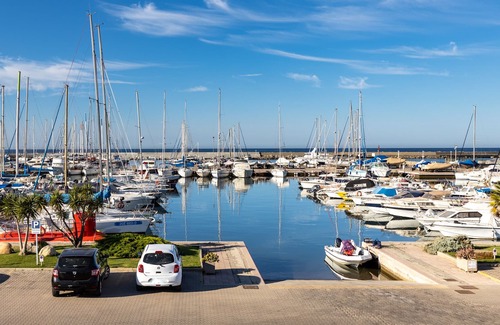 Capitana Cabaña | Villetta a Schiera Bilivelli con Giardino Privato a 10 Minuti da Mari Pintau