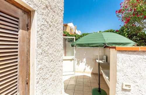 Torre Lapillo Casa | Villetta Dany by BarbarHouse