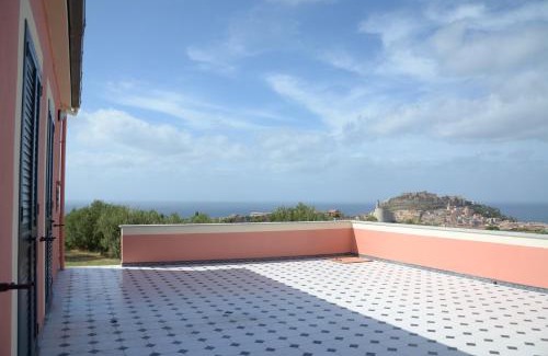 Castelsardo Casa | Villetta Olivia Casa in collina vista mare