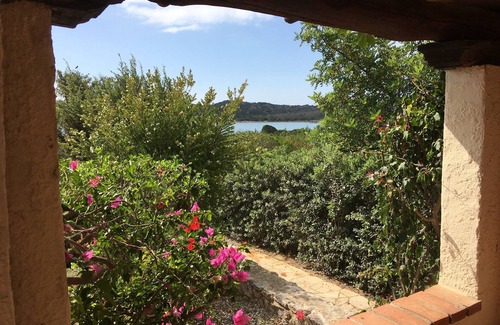 Notteri Casa | casa de vacaciones en la playa de Porto Giunco ​​(Notteri). INGLÉS / FRANCÉS