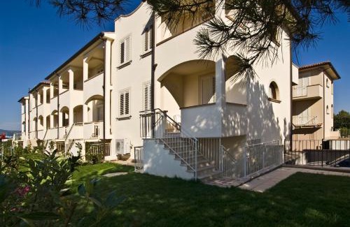 Mazzanta Apartamento | Villetta Tina