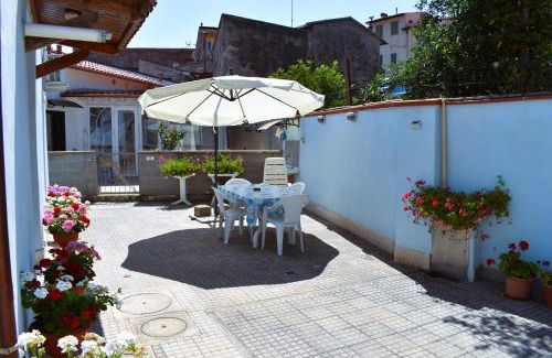 Marina di Pisa Casa | Villino La Perla Azzurra- Marina di Pisa