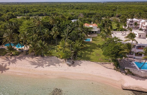 Guayacanes Villa | Villla con playa privada
