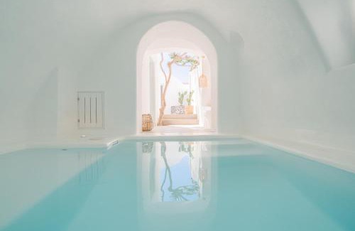 Emporio Casa | Vima Santorini, Traditional Luxury