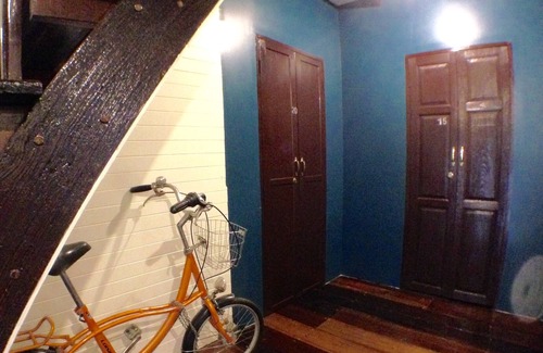Chana Songkhram Casa | CASA VIMAN: Vista al canal