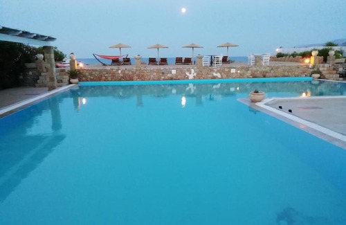 Skiros Hotel | Vina Beach Hotel